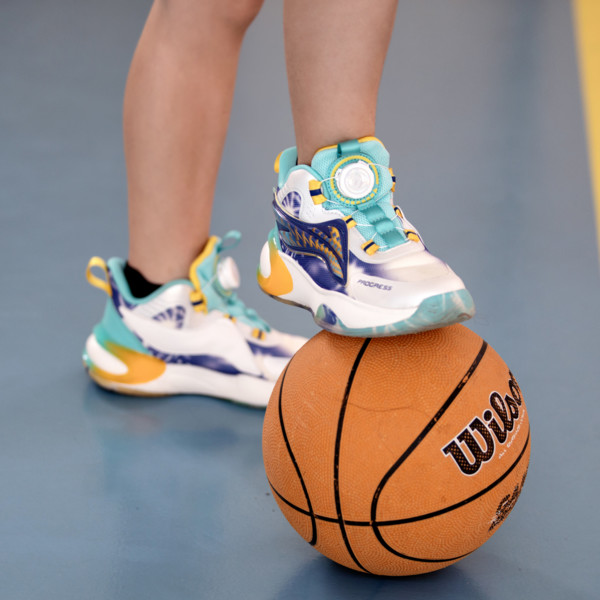 FW JUNIOR BASKETBALL tenisky